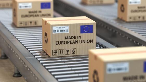 Boxes of EU exports on a conveyor belt